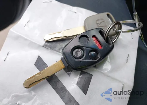 2005 Honda Accord 3.0 Ex from USA, damaged, VIN 1HGCM66565A029982